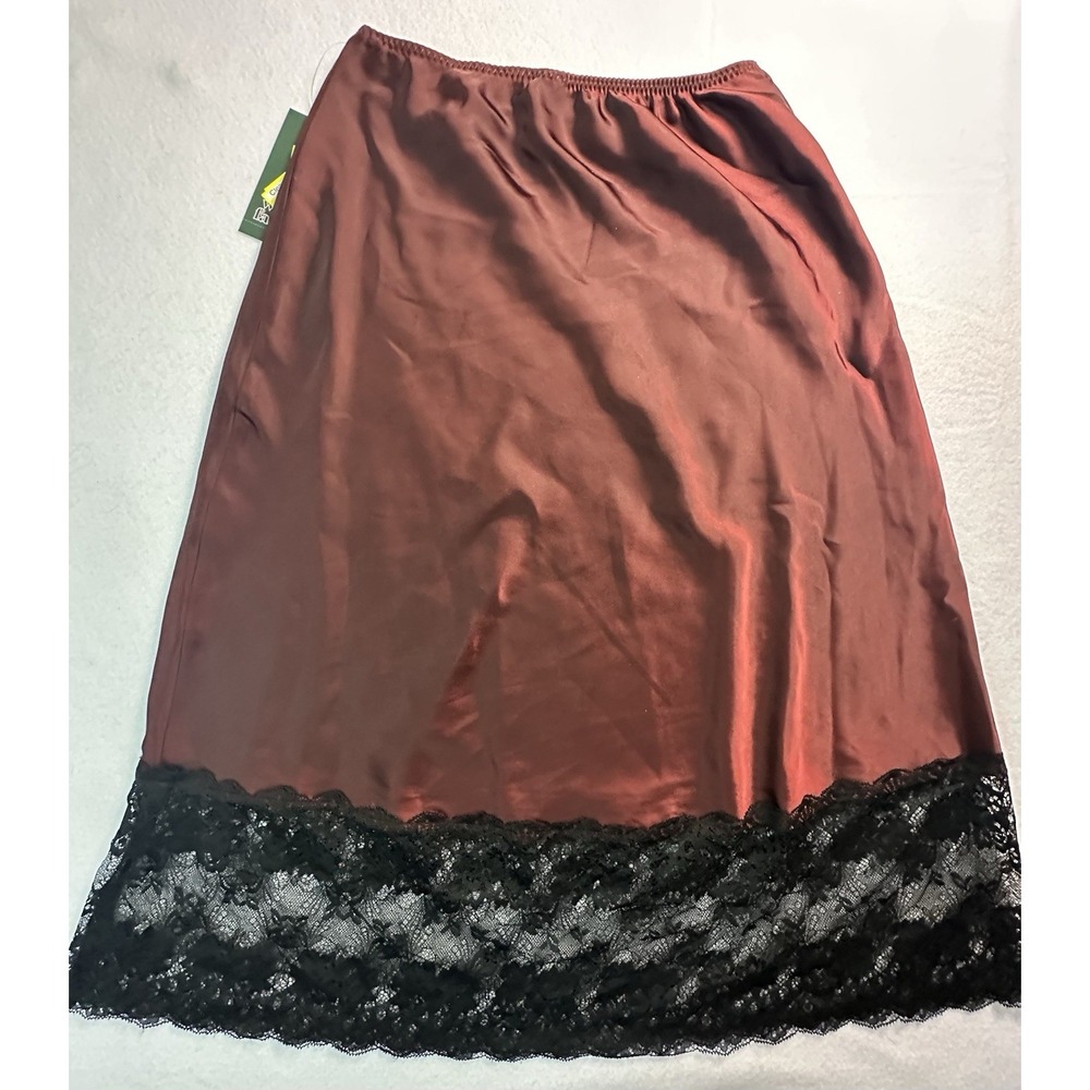 Wild Fable Women's Slip Mid Length Extra‎ Small Maroon With Black Lace